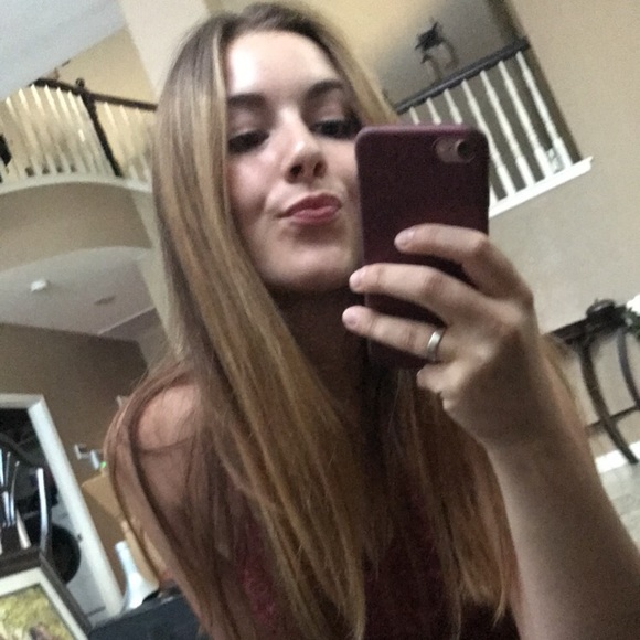 Meet your Posher, Kassie - Picture 2 of 7